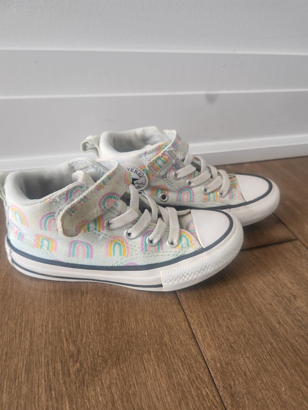 Canvas Kids High-Top Sneakers in White with Pastel Rainbow Print